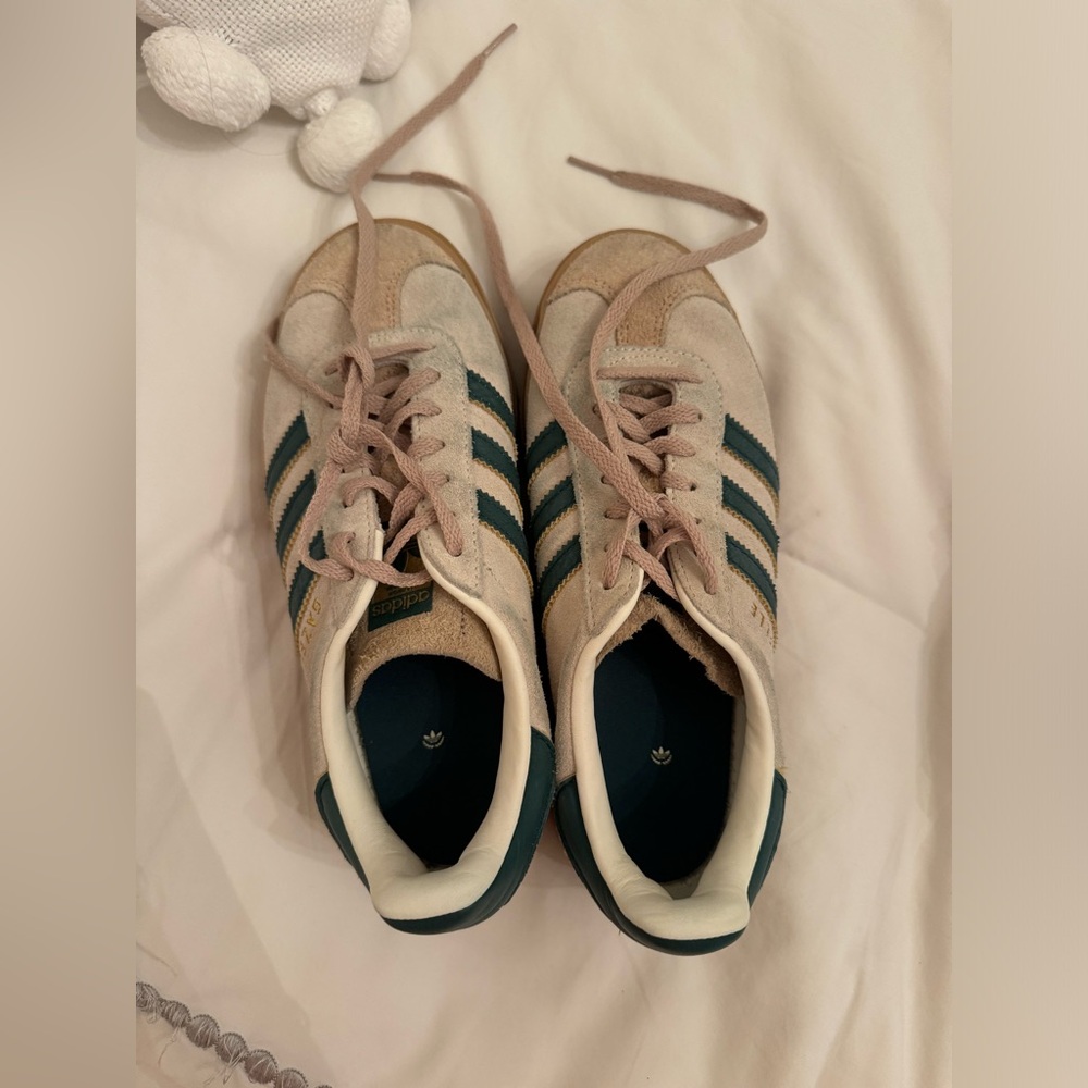 Adidas gazelles s6